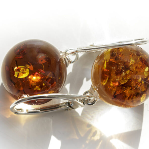 Kolczyki z drobinkami bursztynu bigiel angielski