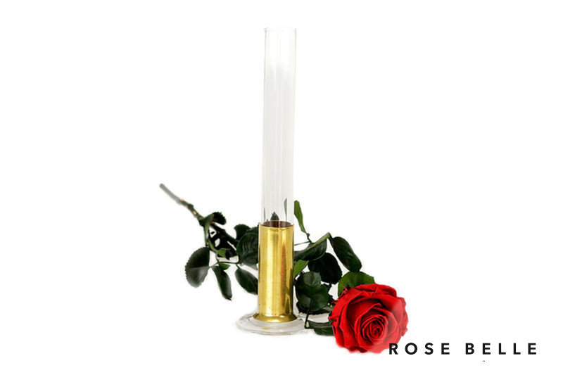 Róża w menzurce duża